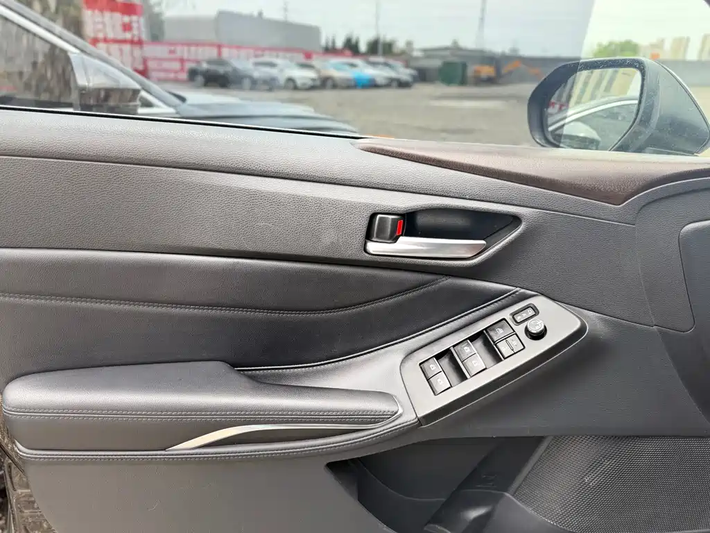 Toyota Avalon 2020 — фото 11