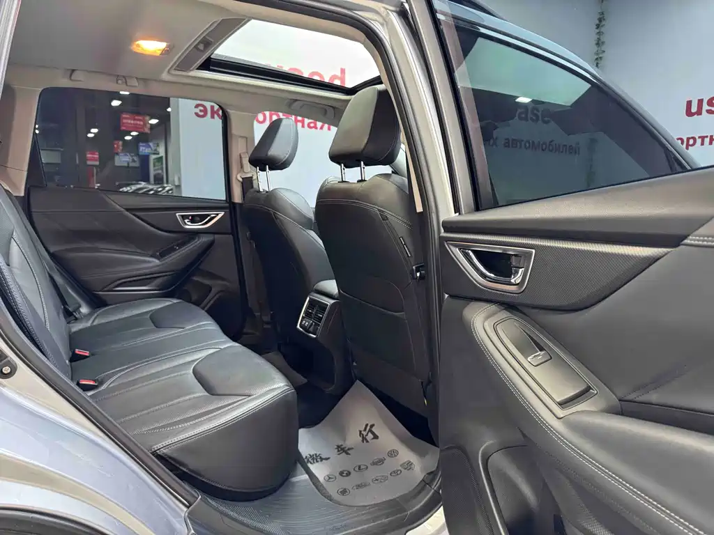 Subaru Forester 2022 — фото 10