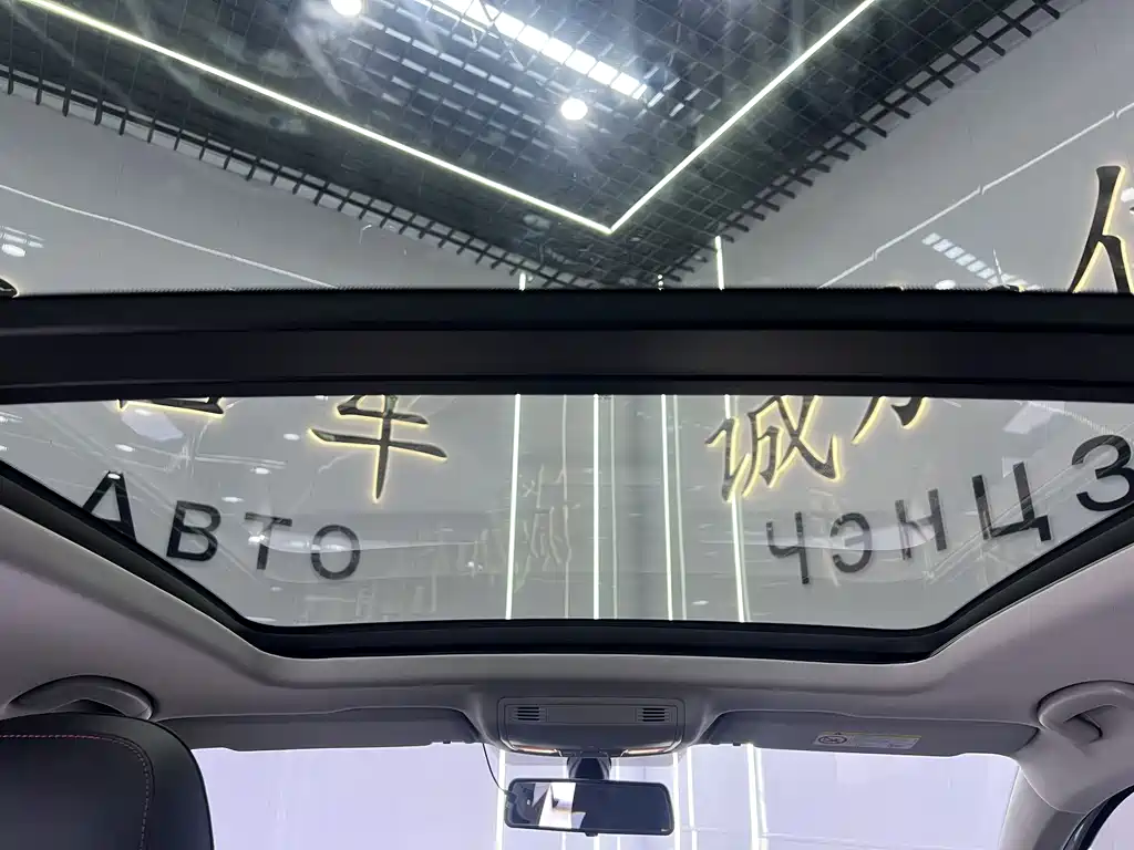 Skoda Karoq 2023 — фото 17