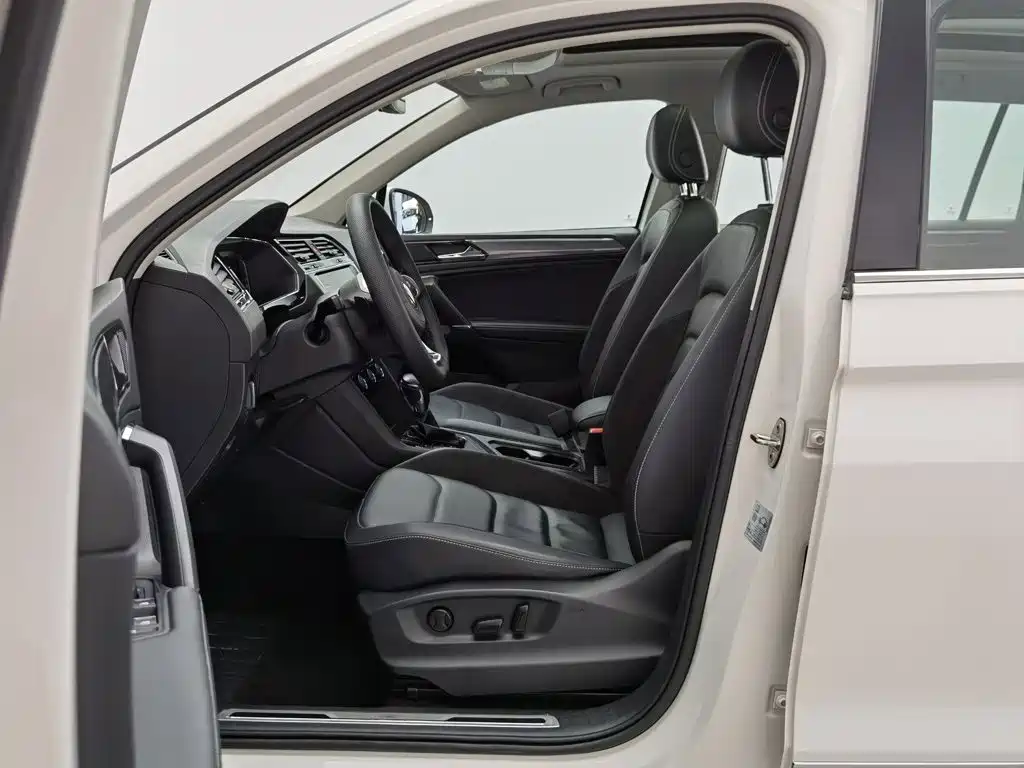 Volkswagen Tiguan L 2020 — фото 10