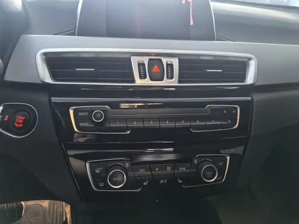 BMW X1 2016 — фото 14