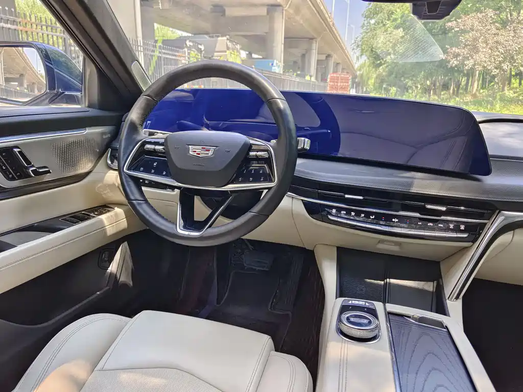 Cadillac CT6 2023 — фото 15
