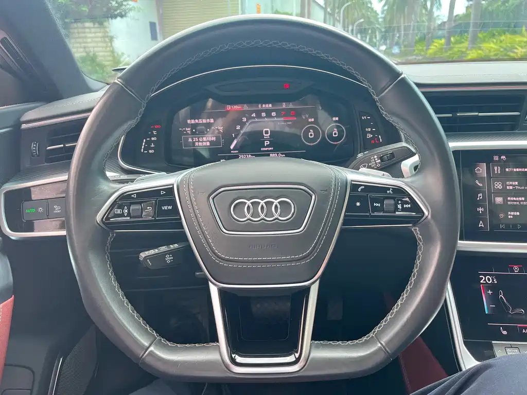Audi A7L 2024 — фото 13