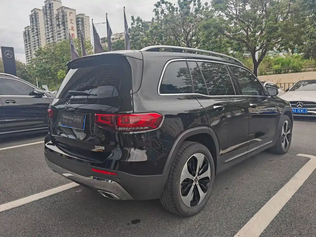 Mercedes-Benz GLB 2023 — фото 2