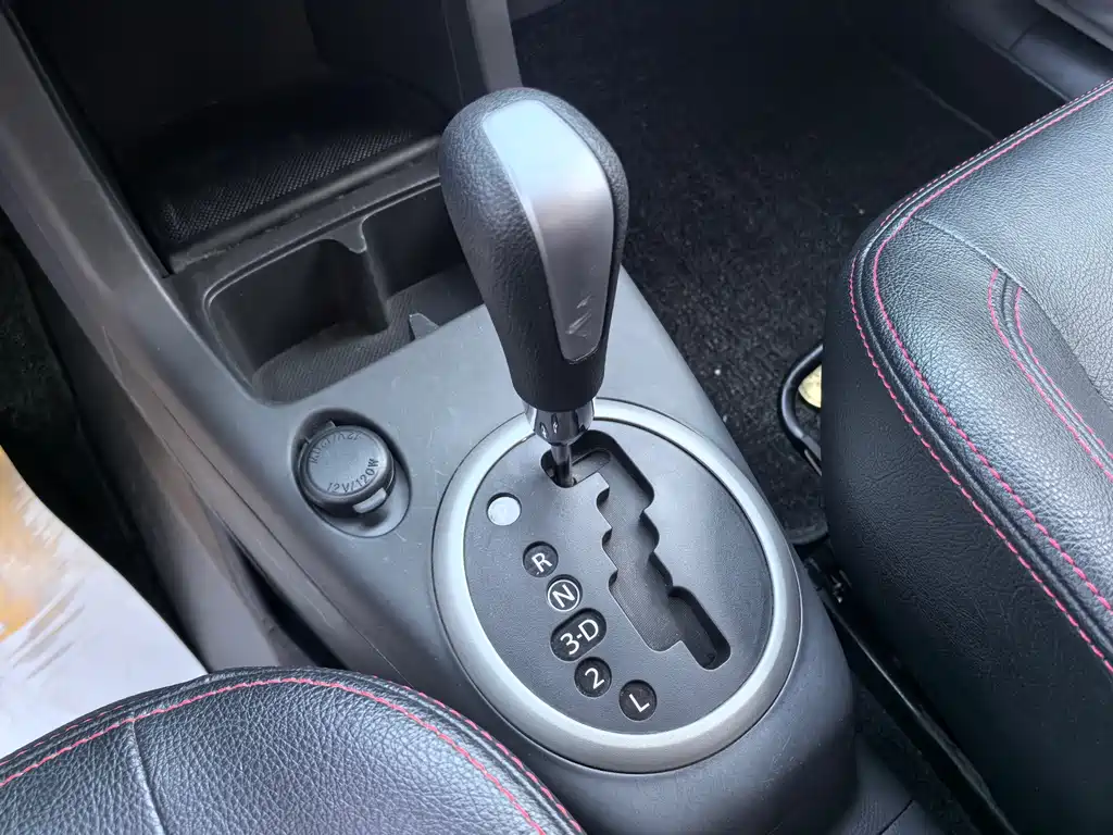 Suzuki Swift 2018 — фото 16