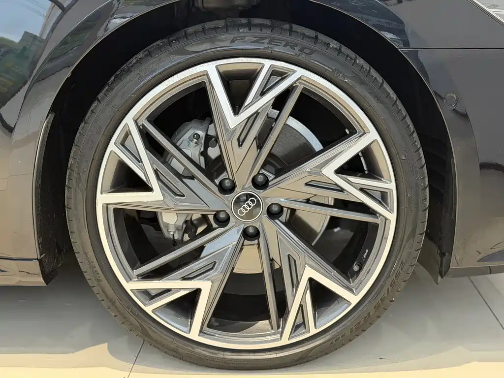 Audi A7L 2023 — фото 6
