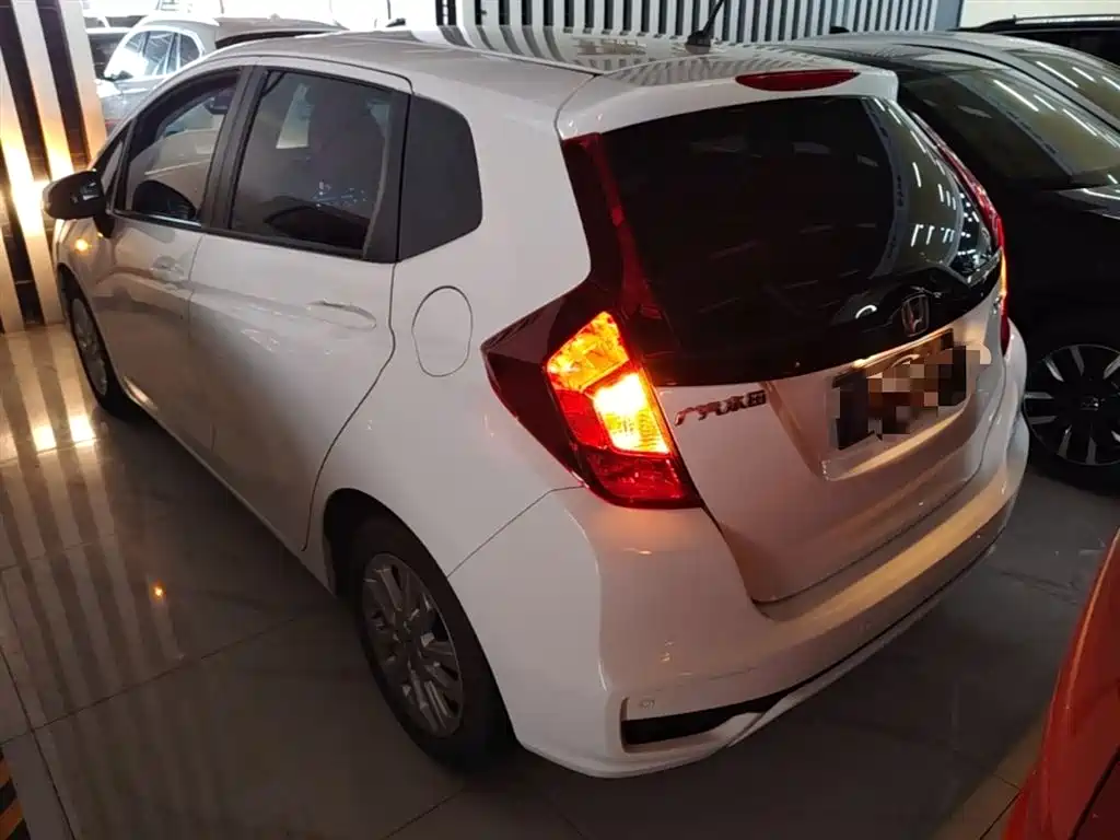 Honda Fit 2019 — фото 5