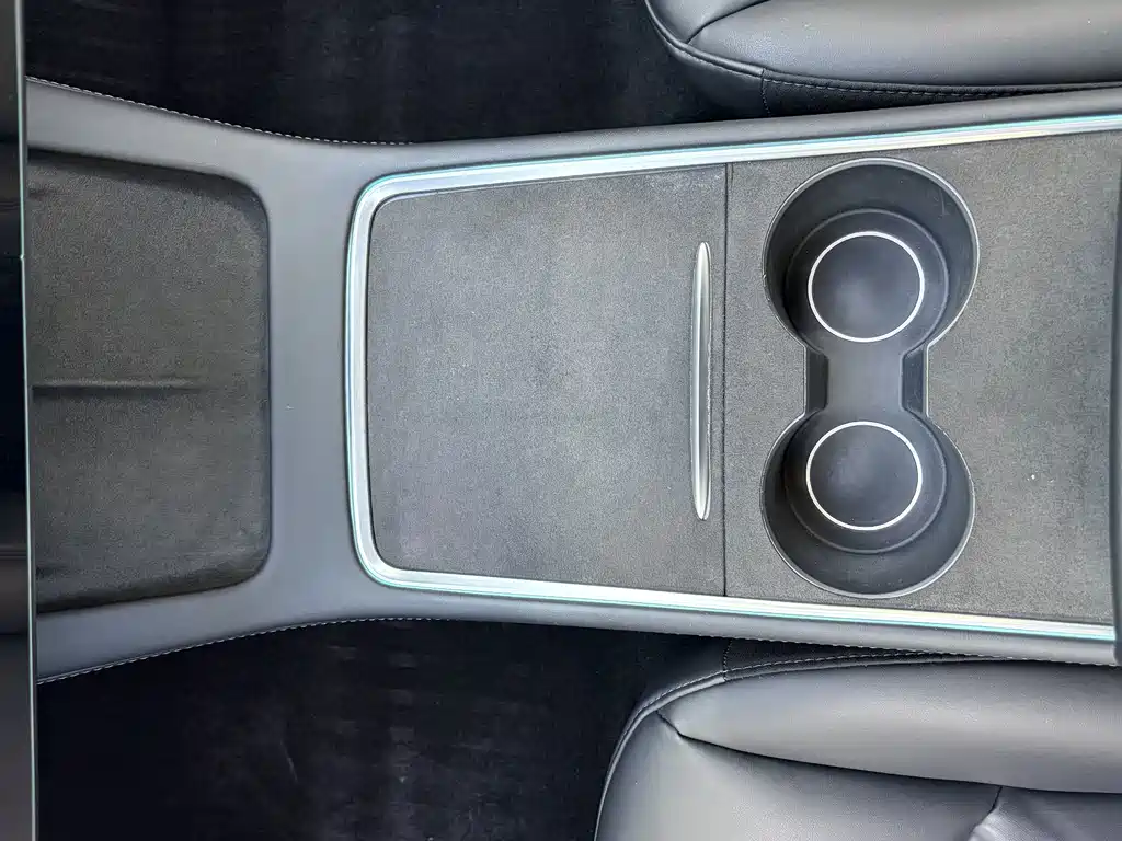 Tesla Model 3 2021 — фото 14