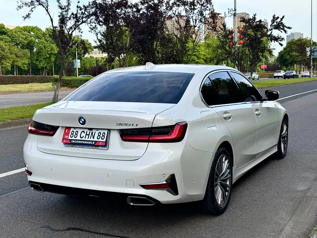 BMW 3 Series 2020 — фото 10