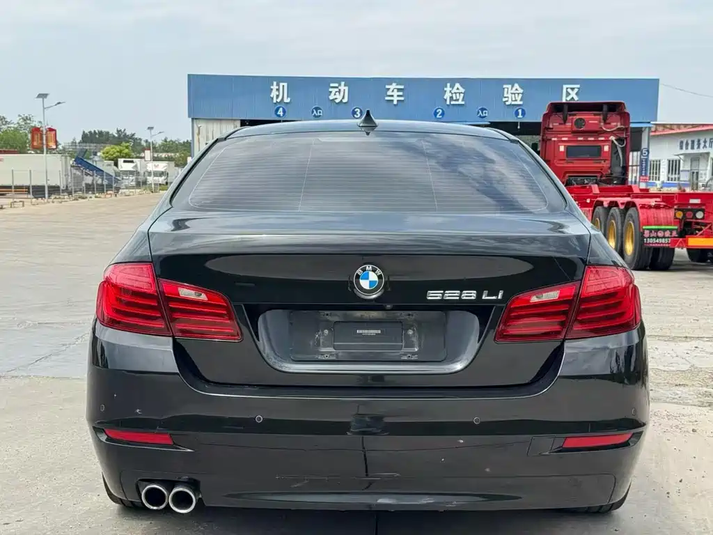 BMW 5 Series 2015 — фото 8
