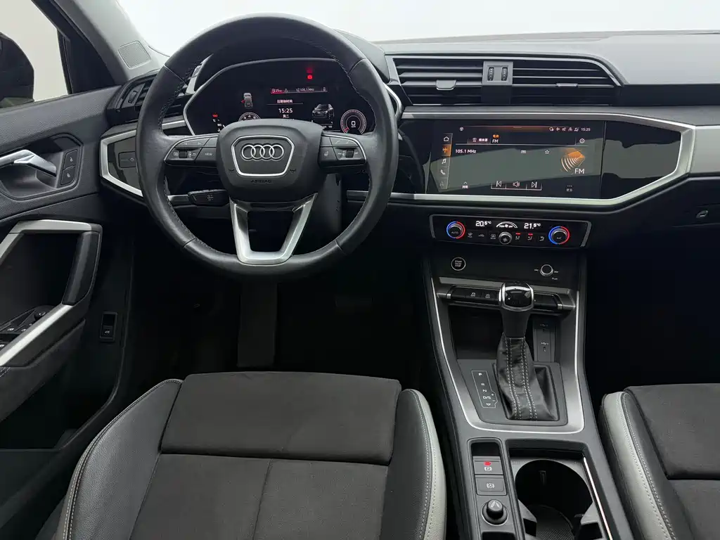 Audi Q3 2022 — фото 10