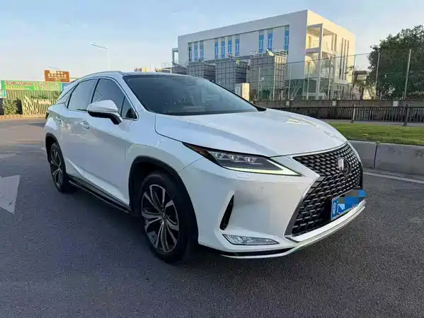 Lexus RX 2020