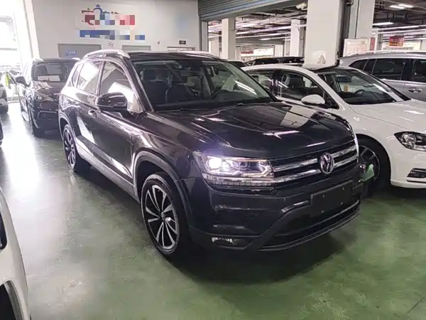 Volkswagen Tharu 2020