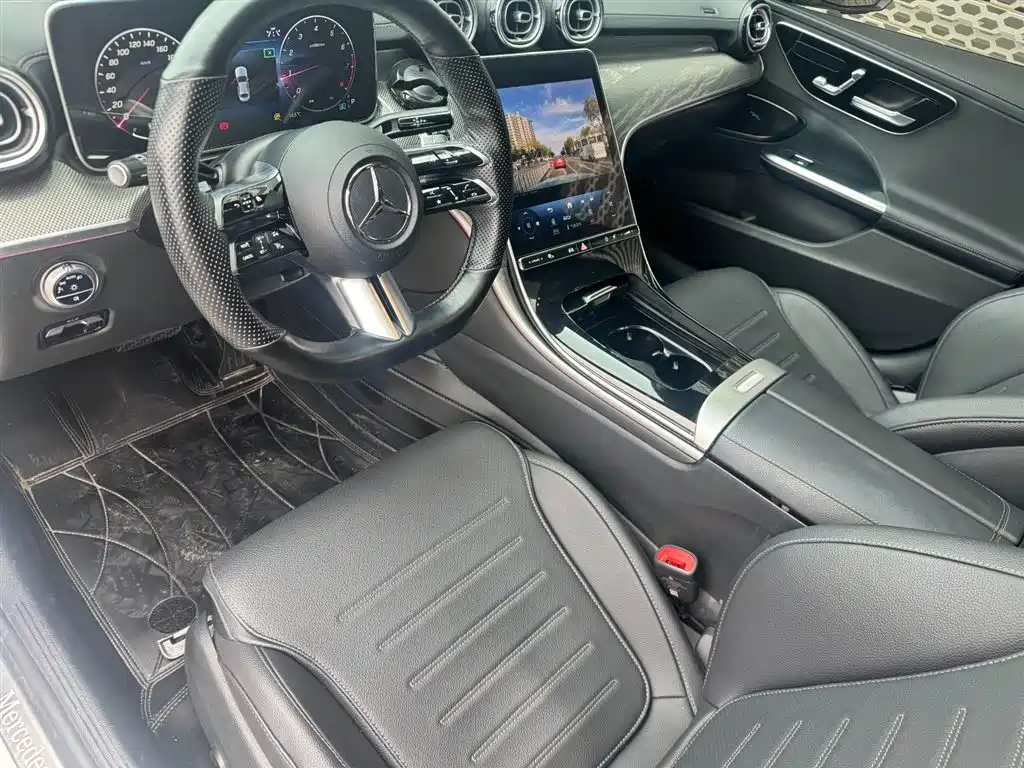 Mercedes-Benz C-Class 2023 — фото 7