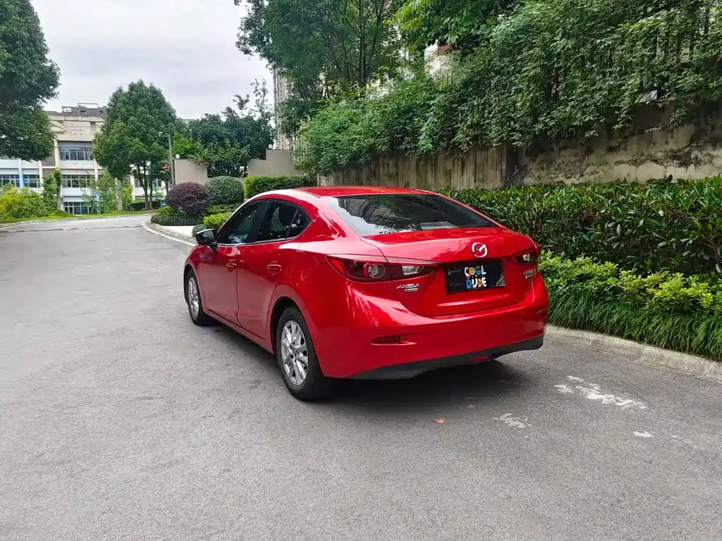 Mazda 3 Axela 2018 — фото 9