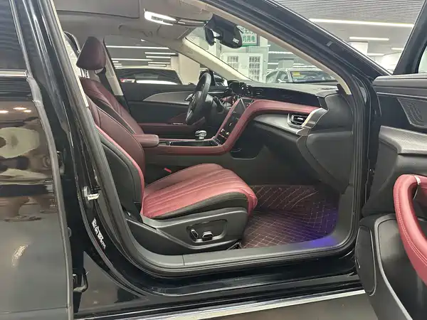 Hongqi H5 2024