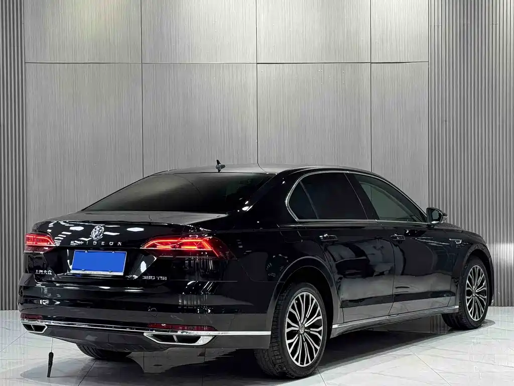 Volkswagen Phideon 2018 — фото 6