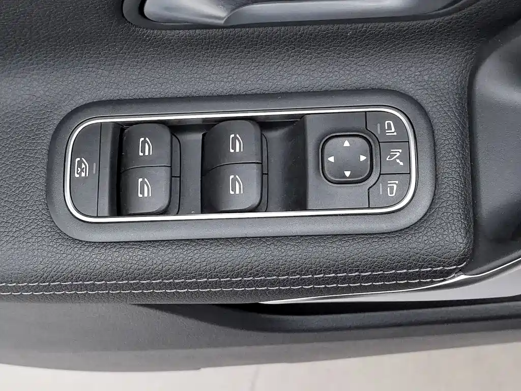 Mercedes-Benz A-Class 2021 — фото 9