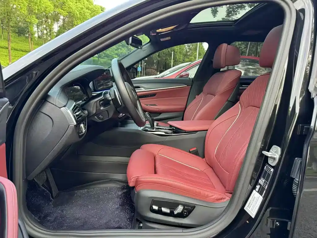 BMW 5 Series 2022