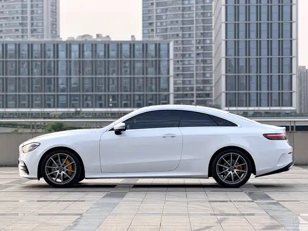 Mercedes-Benz E-Class 2023
