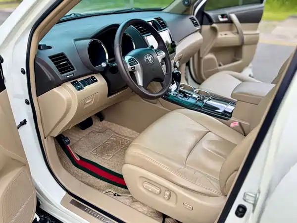 Toyota Highlander 2013