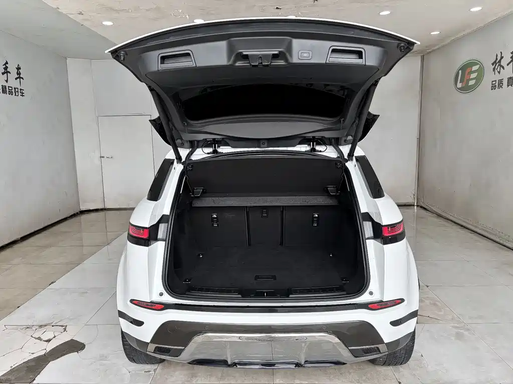Land Rover Range Rover Evoque 2023 — фото 27