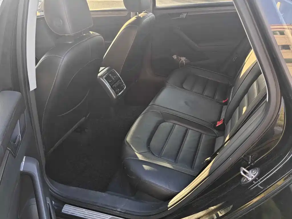 Volkswagen Passat 2018 — фото 14