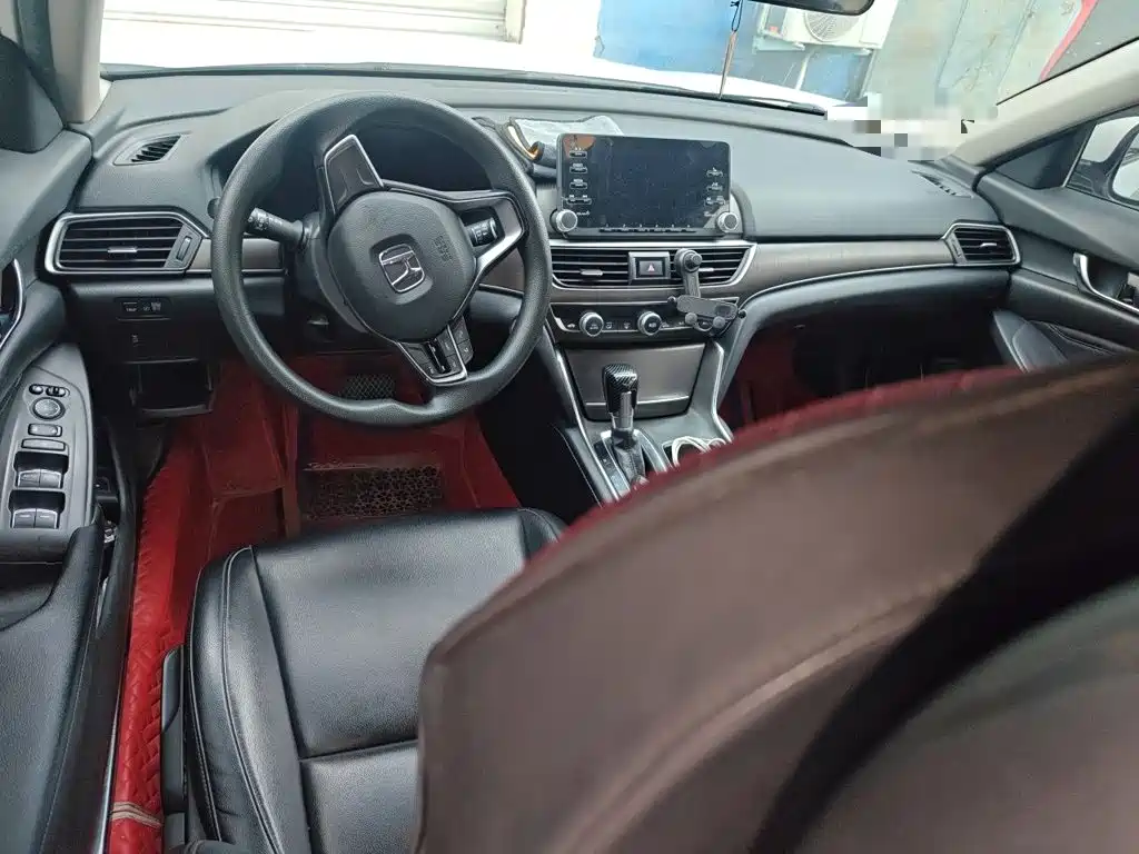 Honda Accord 2019 — фото 13