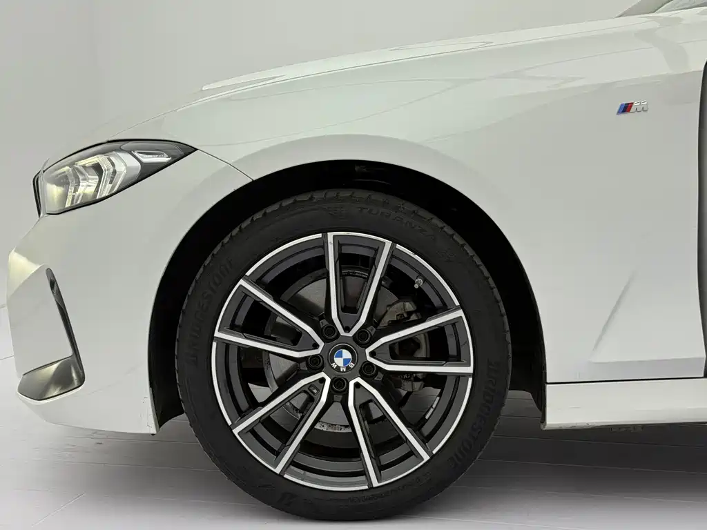 BMW 3 Series 2023 — фото 12