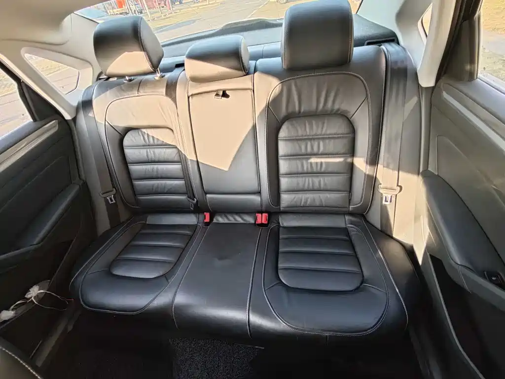 Volkswagen Passat 2018 — фото 11