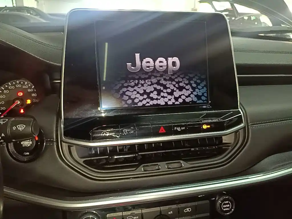 Jeep Compass 2021 — фото 13