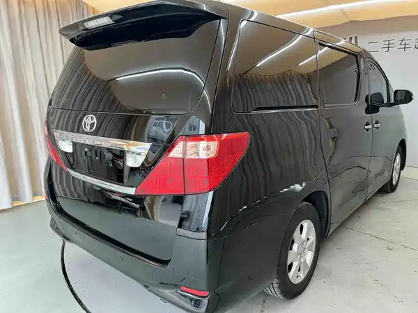 Toyota Alphard 2011