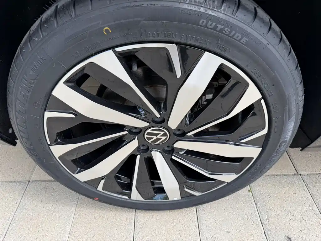 Volkswagen Passat 2022 — фото 12