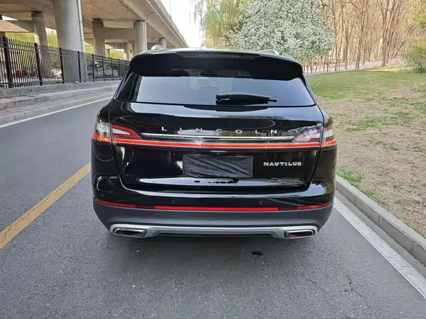 Lincoln Nautilus 2022