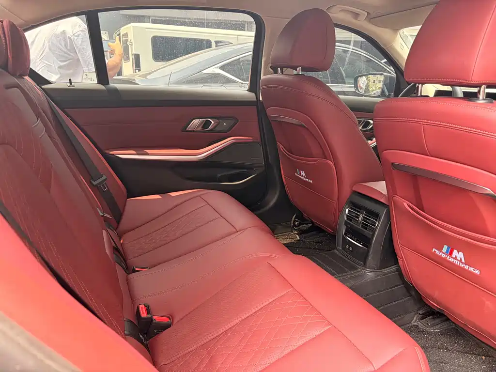 BMW 3 Series 2025