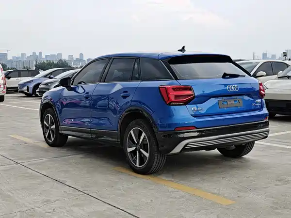 Audi Q2L E-Tron 2021