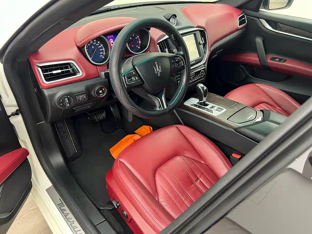 Maserati Ghibli 2016 — фото 9