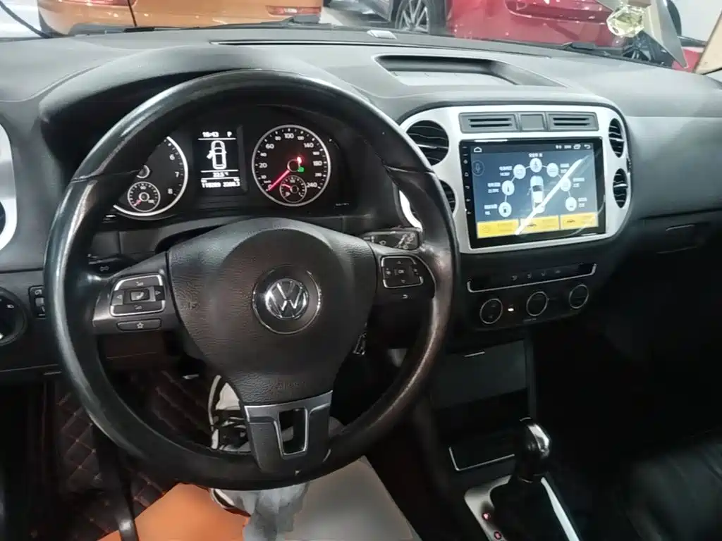 Volkswagen Tiguan 2018 — фото 10