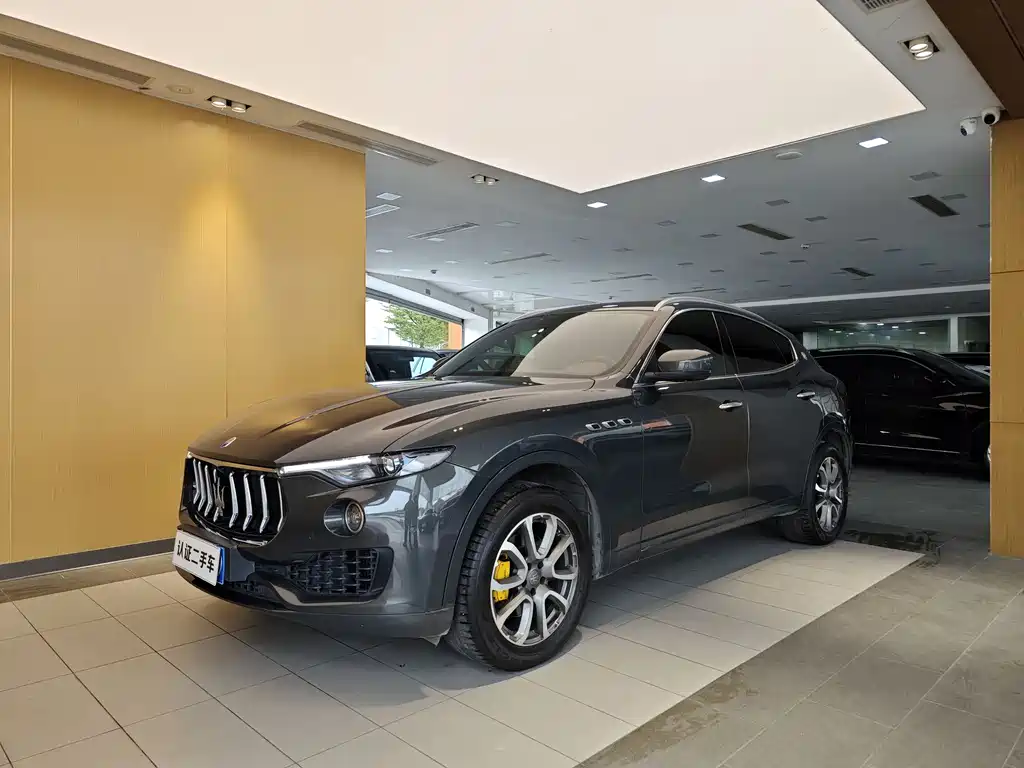 Maserati Levante 2018 — фото 1