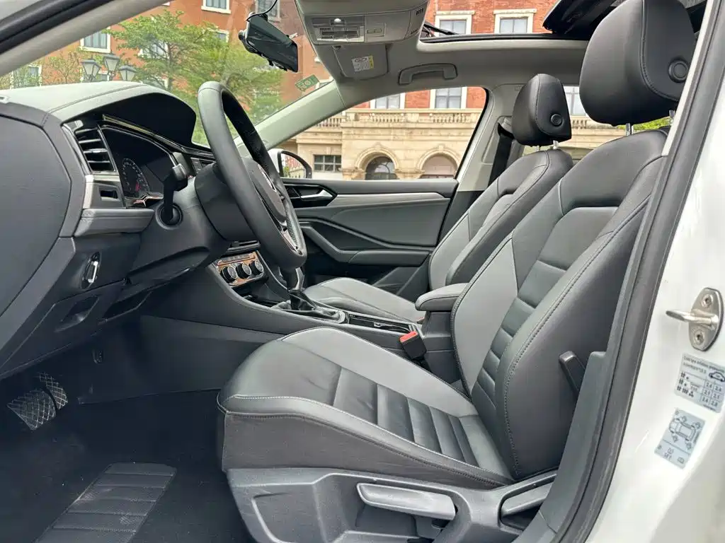 Volkswagen Sagitar 2019