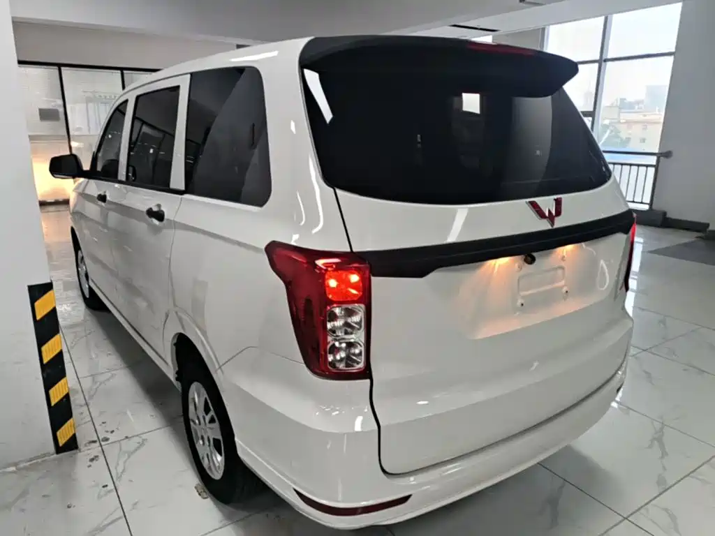 Wuling Hongguang 2021