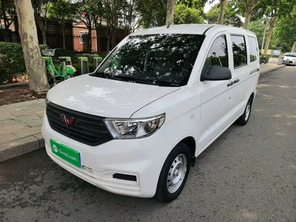 Wuling Hongguang V 2023
