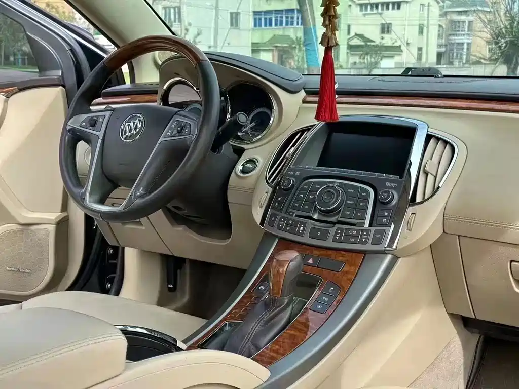 Buick LaCrosse 2012 — фото 8