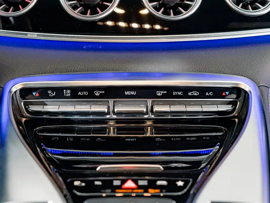 Mercedes-Benz AMG GT 2024 — фото 15