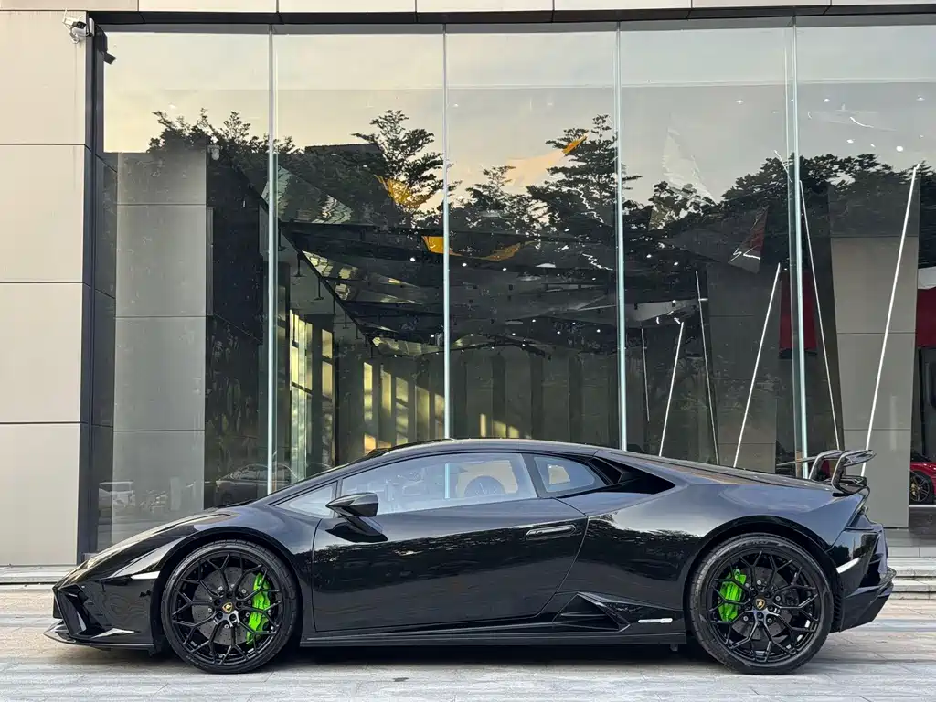 Lamborghini Huracan 2022 — фото 3