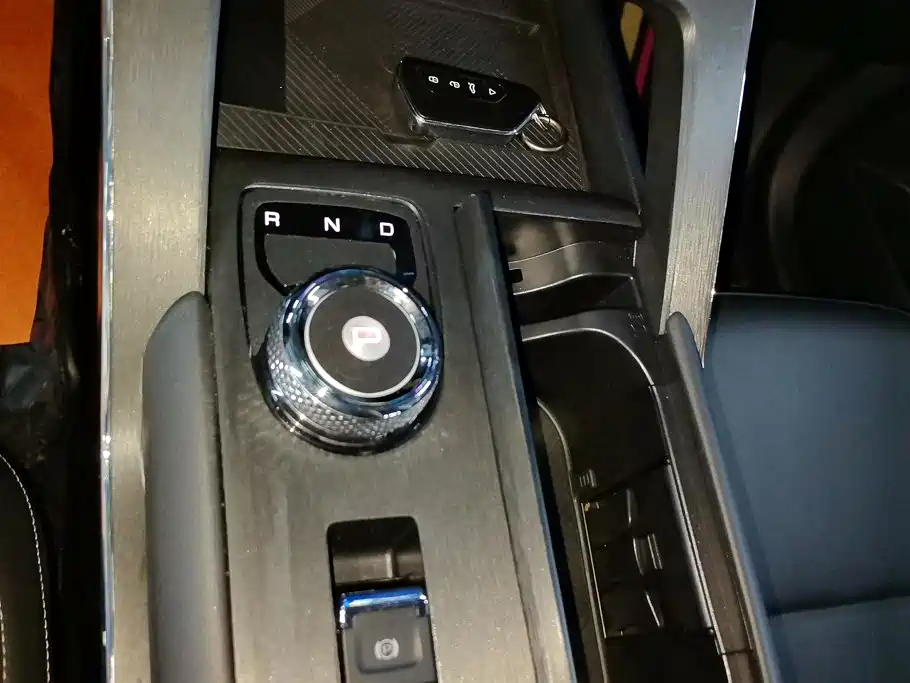 Haval H6 2023 — фото 16
