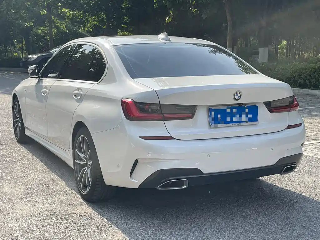 BMW 3 Series 2021