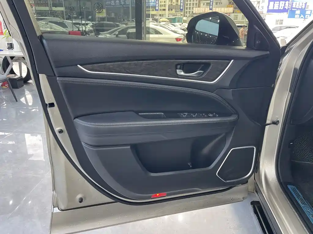 Honda UR-V 2023 — фото 6
