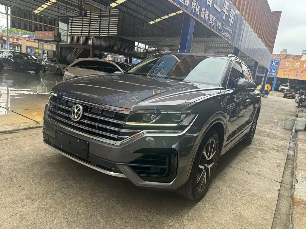 Volkswagen Touareg 2019 — фото 1