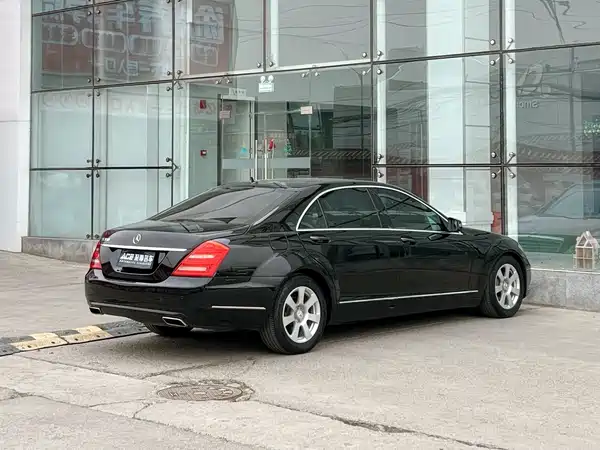 Mercedes-Benz S-Class 2007